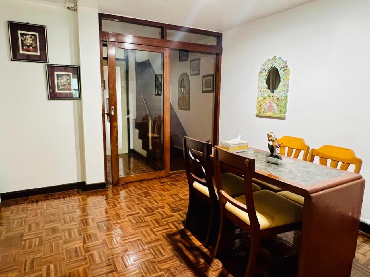 Ree House-asoke Bts Bed & Breakfast *